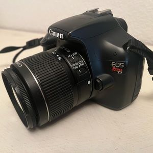 Canon Rebel T3 Camera
